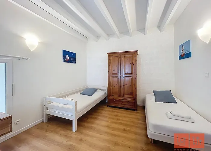 Holiday home L'espadon Proximite